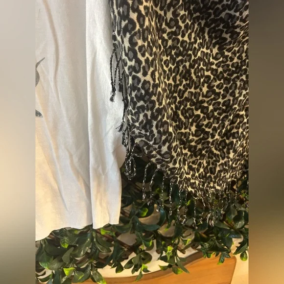 UPCYCLED one of a kind, SHANIA TWAIN Band Music T Shirt - Picture 4 of 5